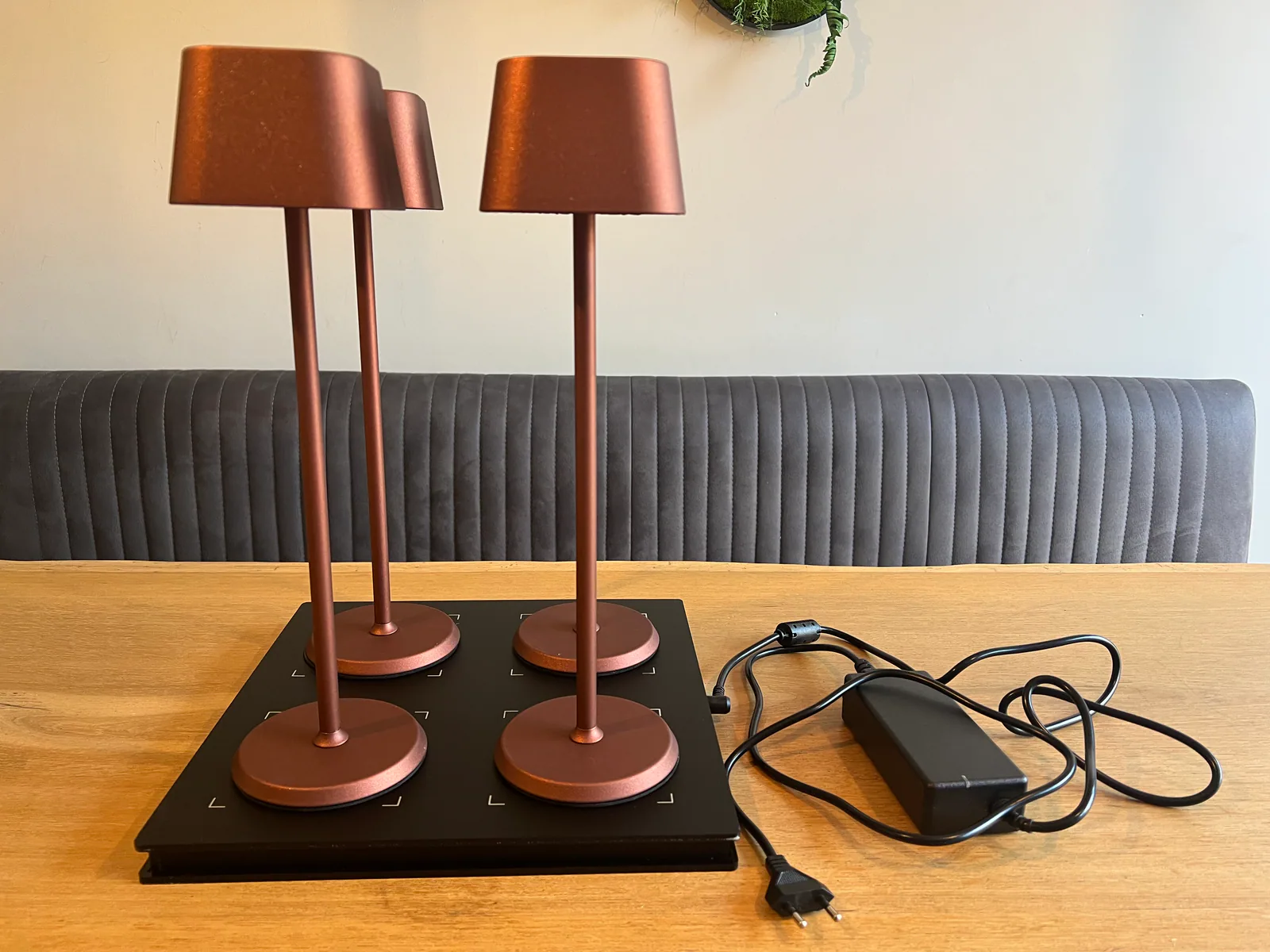 Caro Ruby Horeca Tafellamp 1 lamp + laadstation sfeerbeeld 6