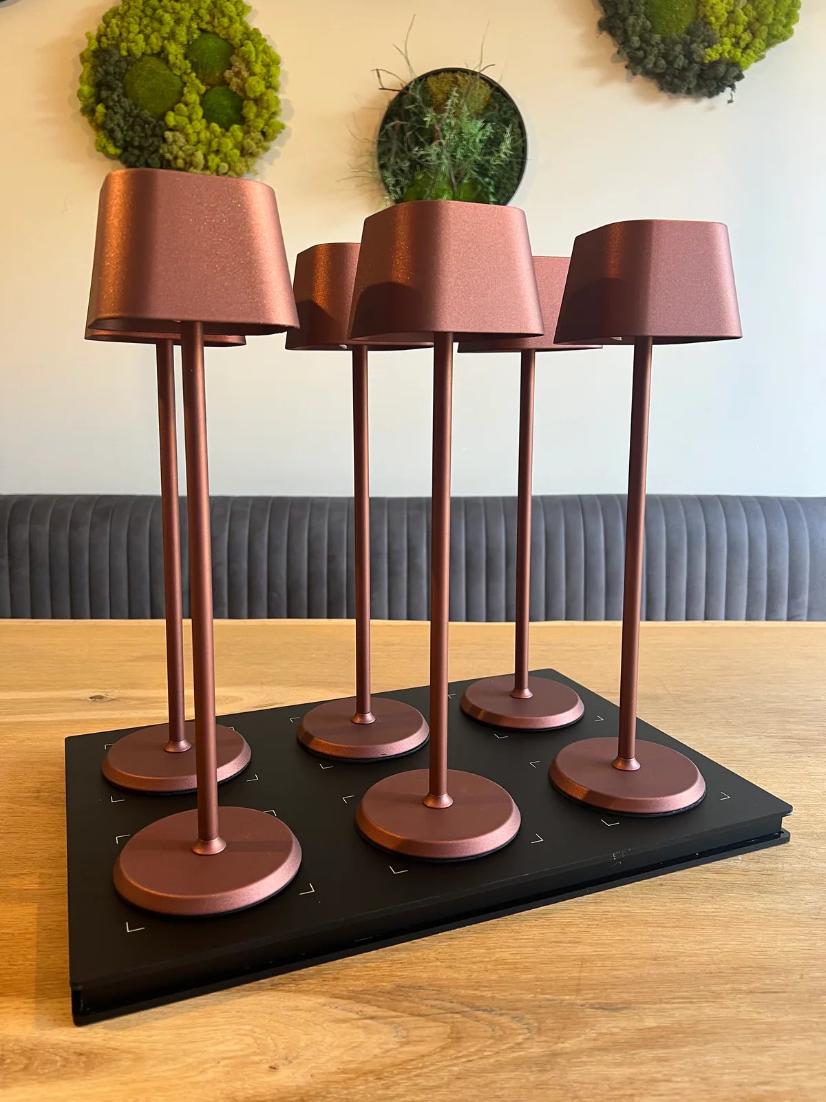 Caro Ruby Horeca Tafellamp 6 lampen + laadstation sfeerbeeld 5