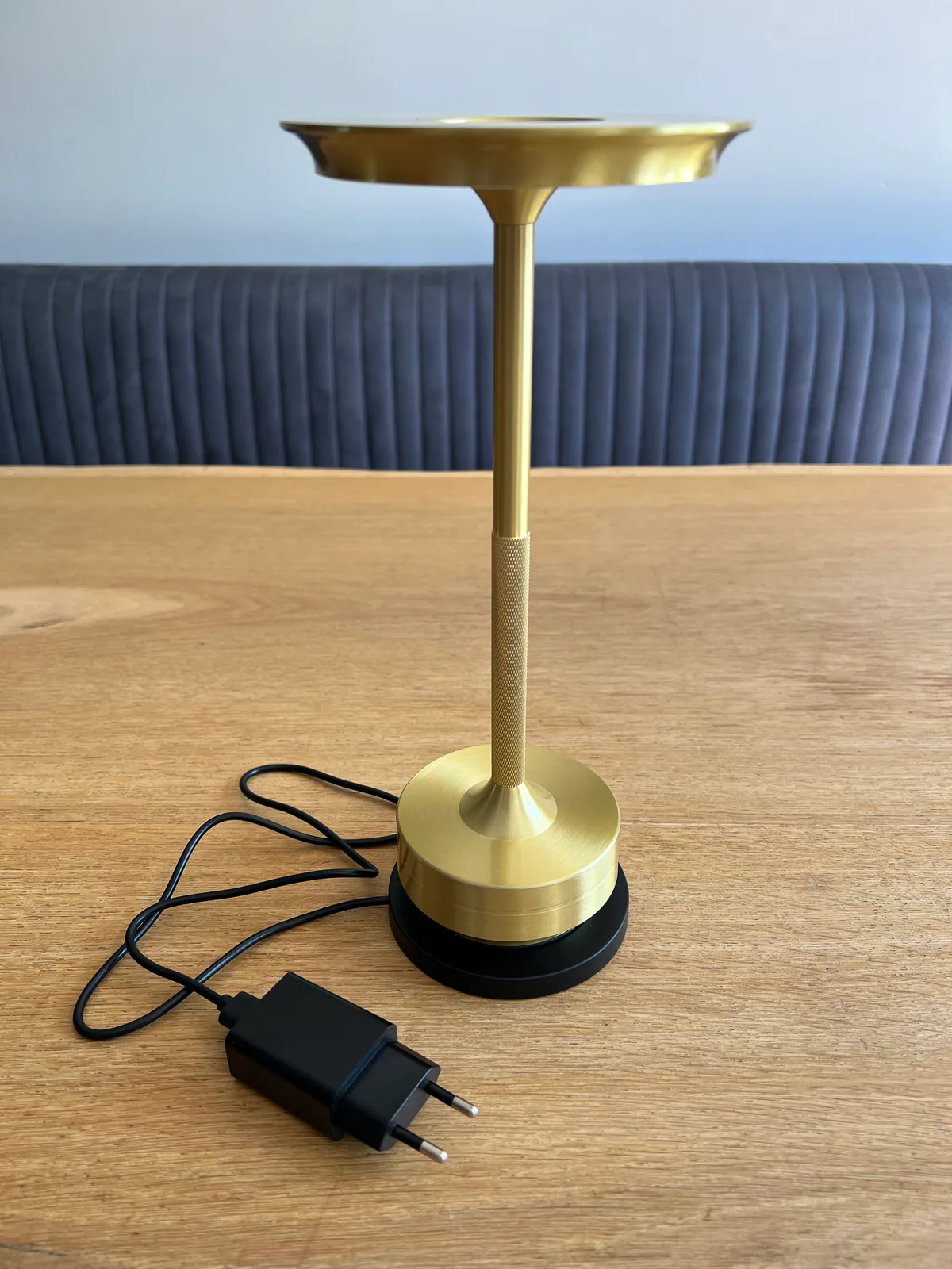 Eclips Horeca Tafellamp 1 lamp + laadstation sfeerbeeld 2