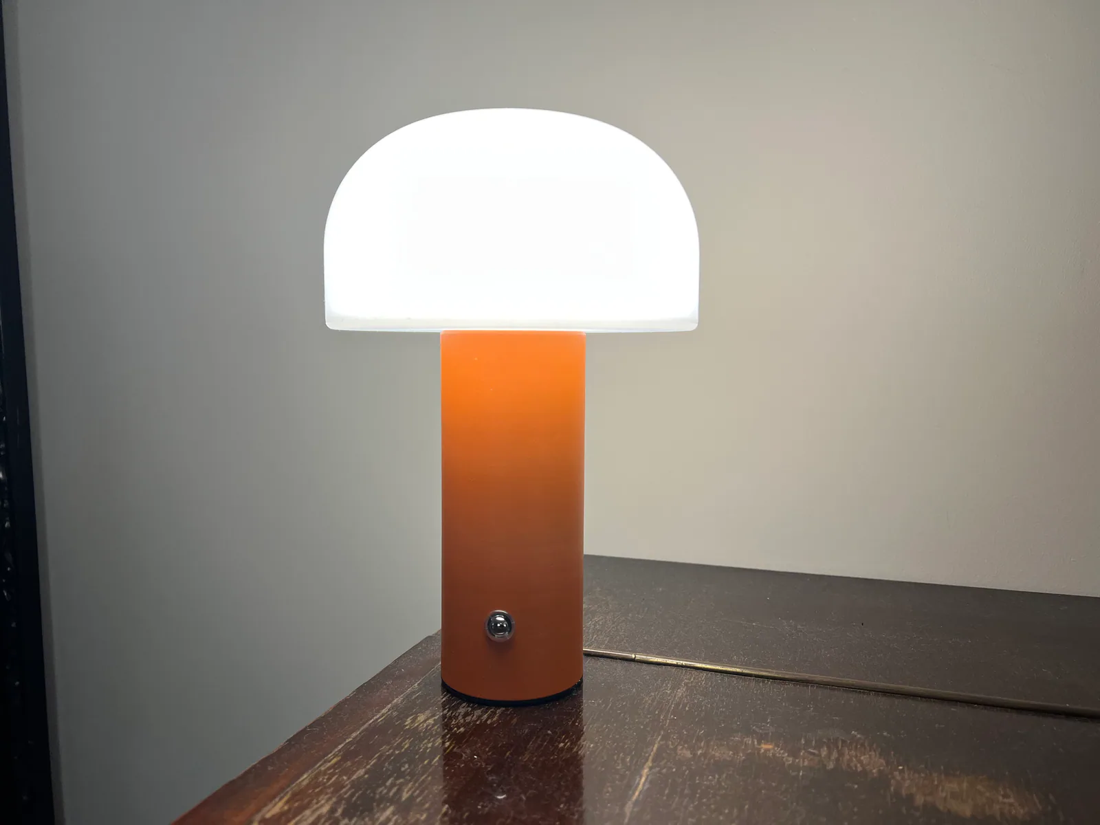 Fungo Tafellamp Oranje sfeerbeeld 5