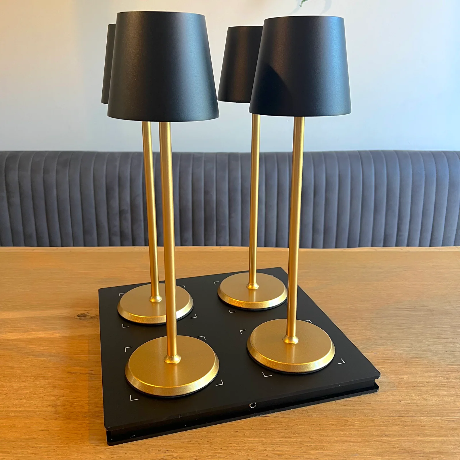 Norda Black & Gold Horeca Tafellamp 1 lamp + laadstation sfeerbeeld 7