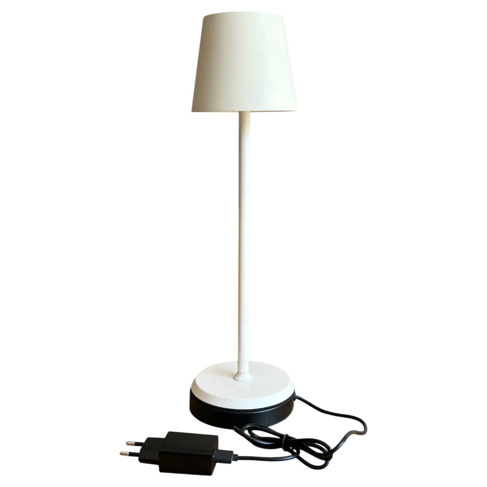 Norda Cream Horeca Tafellamp 1 lamp + laadstation sfeerbeeld 7
