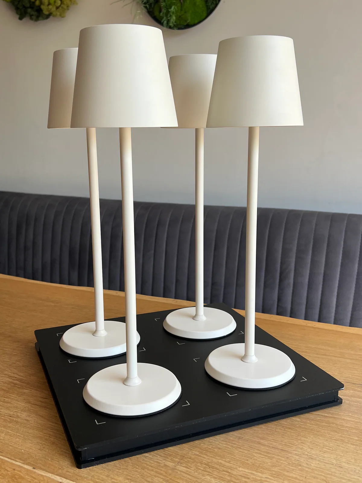 Norda Cream Horeca Tafellamp 1 lamp + laadstation sfeerbeeld 4