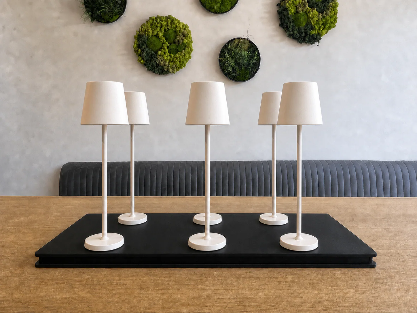 Norda Cream Horeca Tafellamp 6 lampen + laadstation sfeerbeeld 3