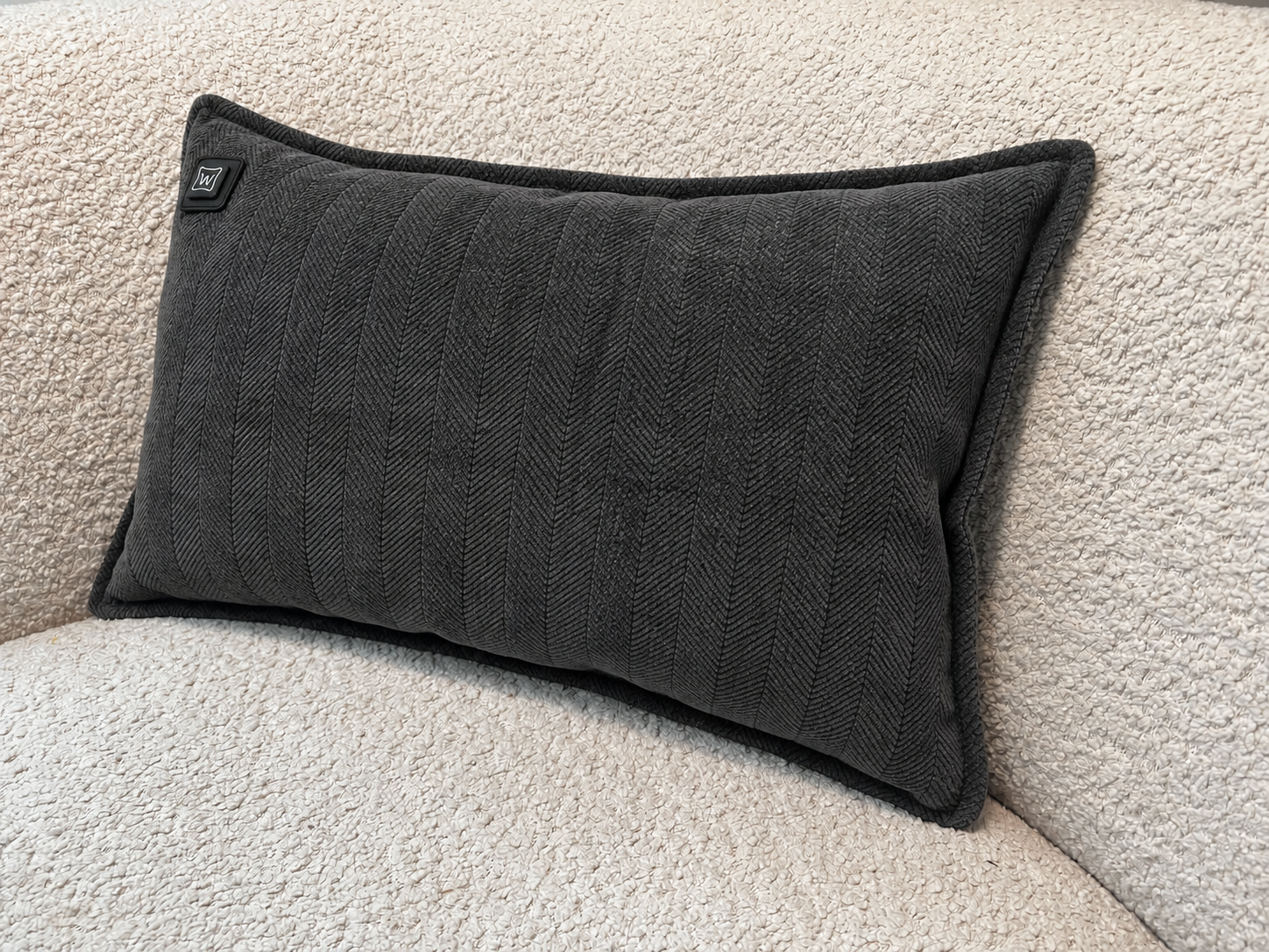 Warmpi Chenille Schwarz 50x30cm Infrarot-Wärmekissen für gezielte Wärme – Produktfoto 2 anzeigen