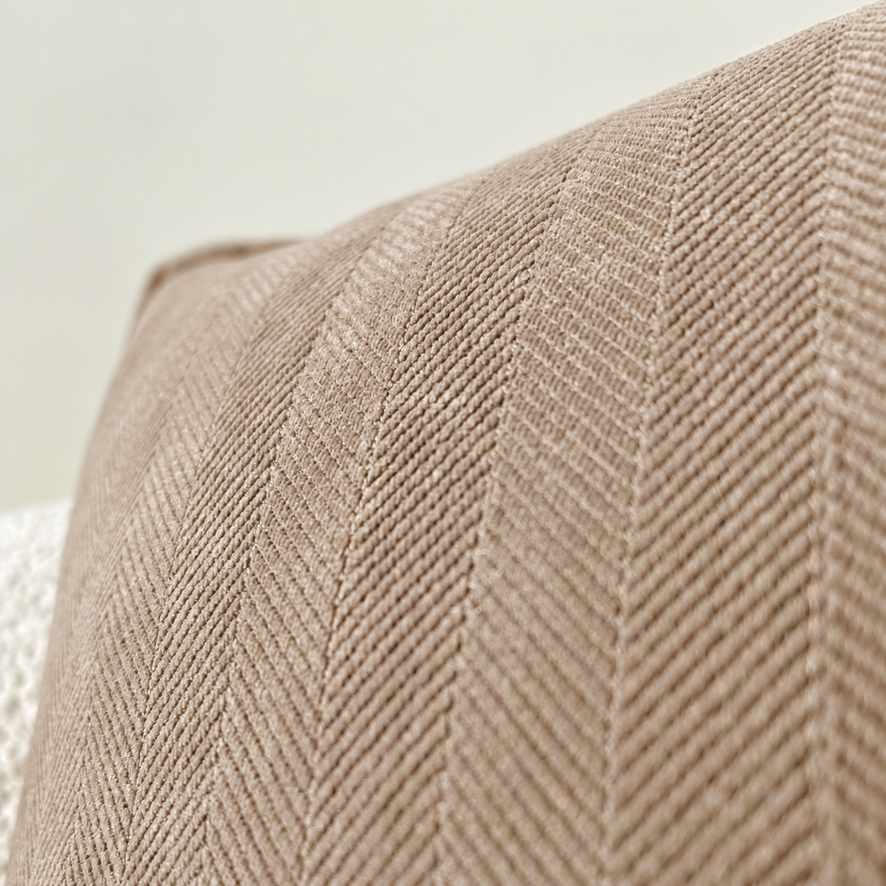 Beige Warmpi chenille warmtekussen 45x45cm met directe infraroodwarmte – Toon productfoto 2