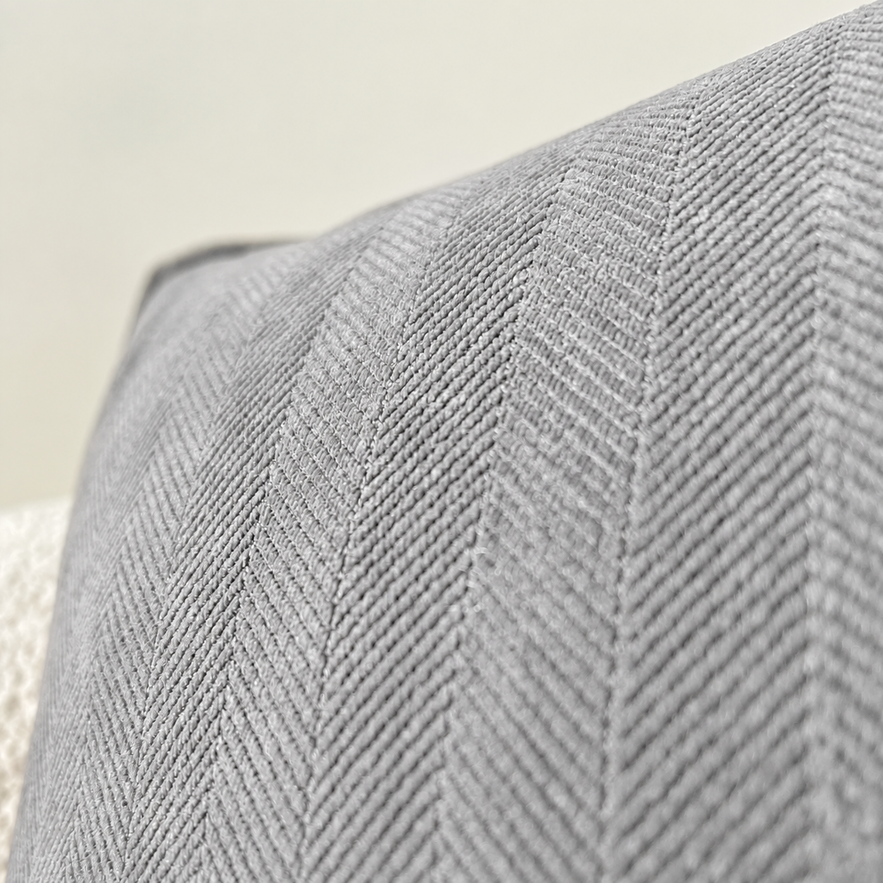 Warmpi Chenille Hellgrau 45x45cm Infrarot-Wärmekissen – Produktfoto 2 anzeigen