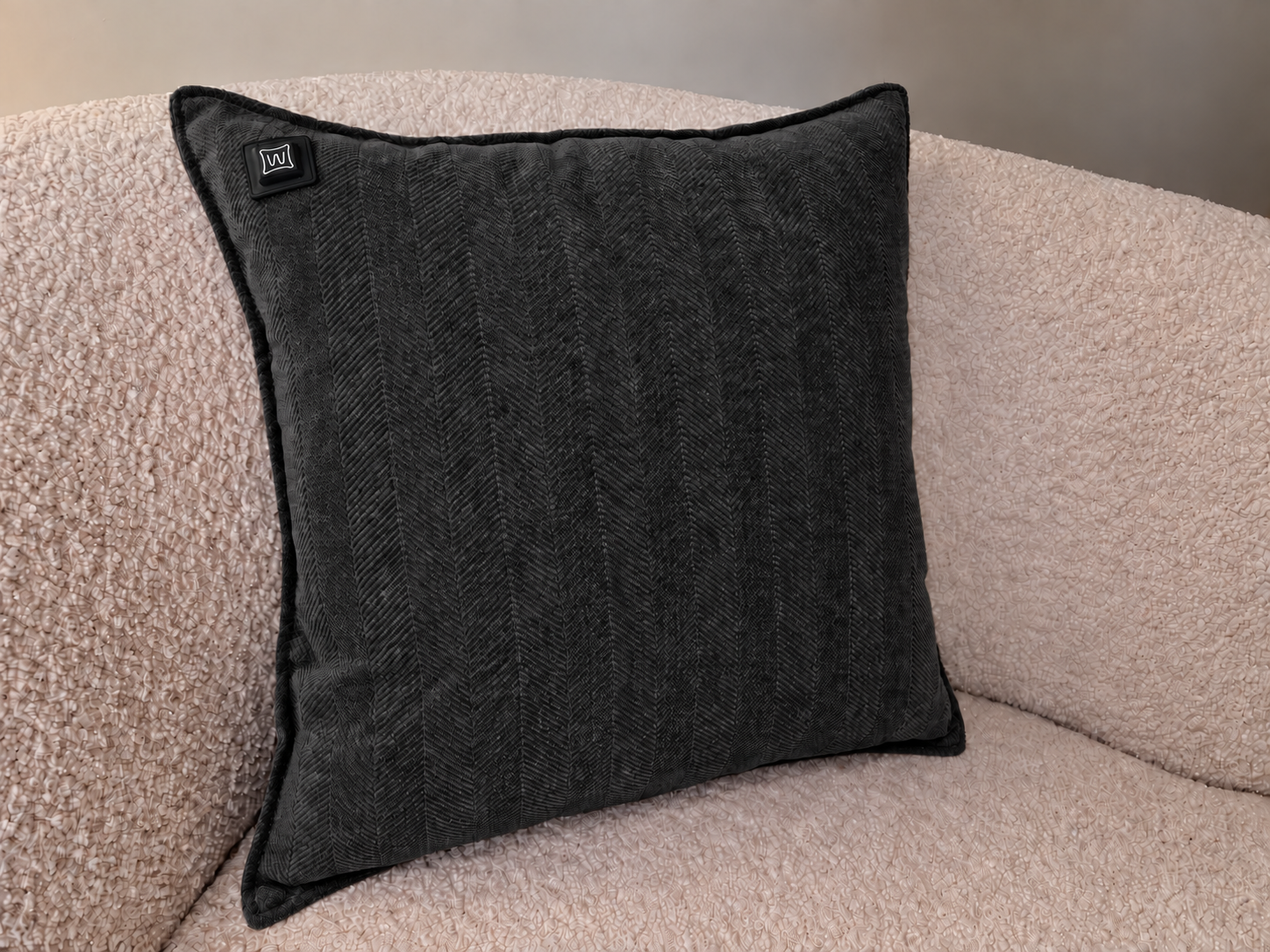 Warmpi Chenille Schwarz 45x45cm Infrarot-Wärmekissen – Produktfoto 3 anzeigen