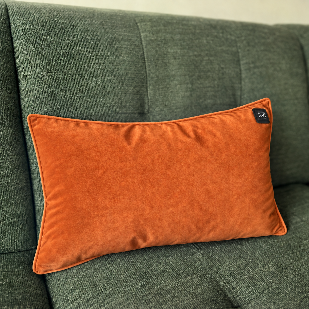 Cognac Warmpi velvet 50x30cm infrared heating pillow with soft velvet fabric – Show product photo 5