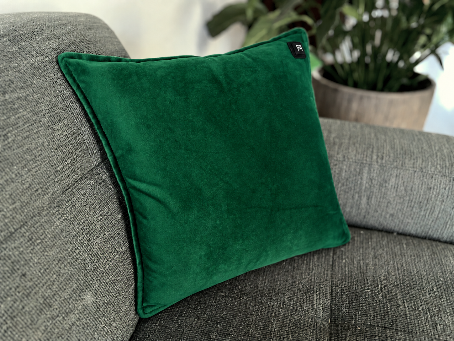 Warmpi Samt Dunkelgrün 45x45cm Infrarot-Wärmekissen mit samtweichem Bezug – Produktfoto 3 anzeigen