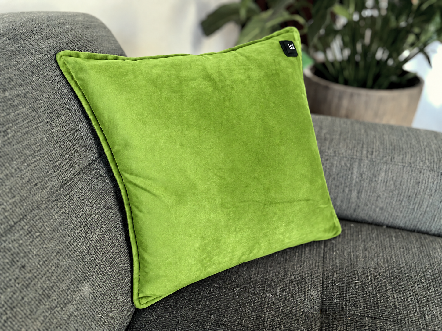 Warmpi Samt Apfelgrün 45x45cm Infrarot-Wärmekissen mit samtweichem Bezug – Produktfoto 3 anzeigen