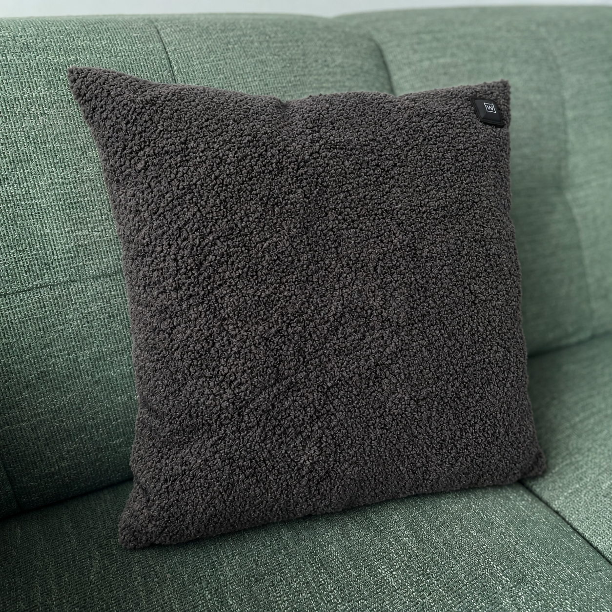 Coussin chauffant infrarouge Warmpi teddy Gris foncé 45x45cm avec tissu moelleux – Afficher la photo produit 2